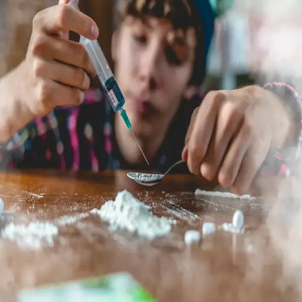 uk live life rehab drug addiction