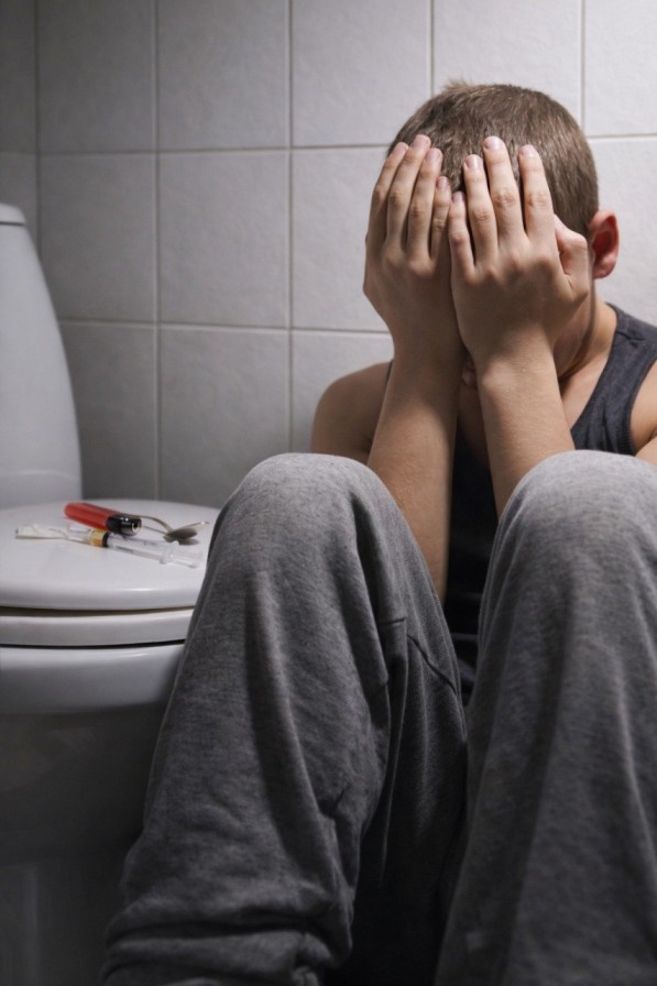 emotional and physical impact of heroin use in isolation